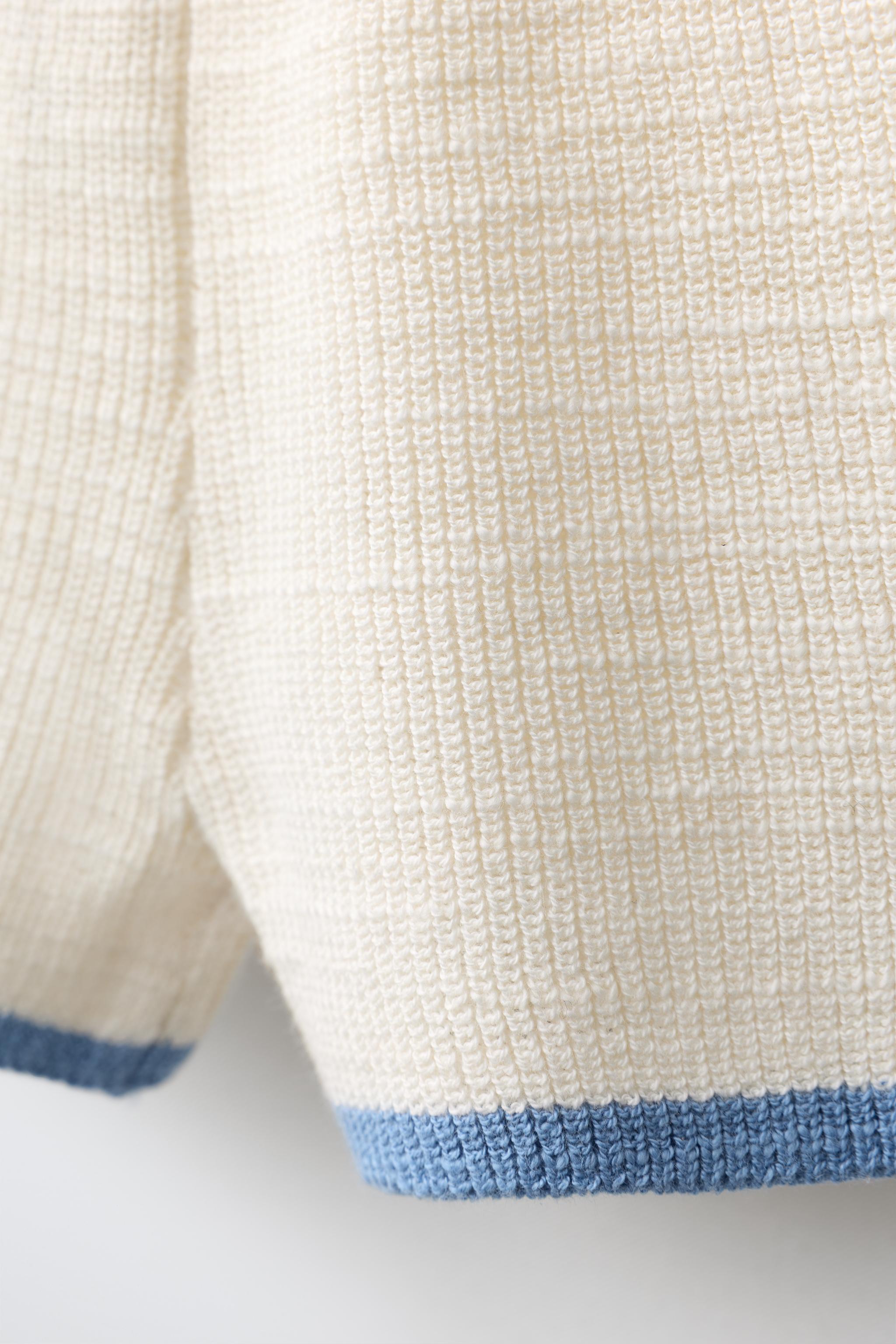 CONTRAST KNIT SHORTS
